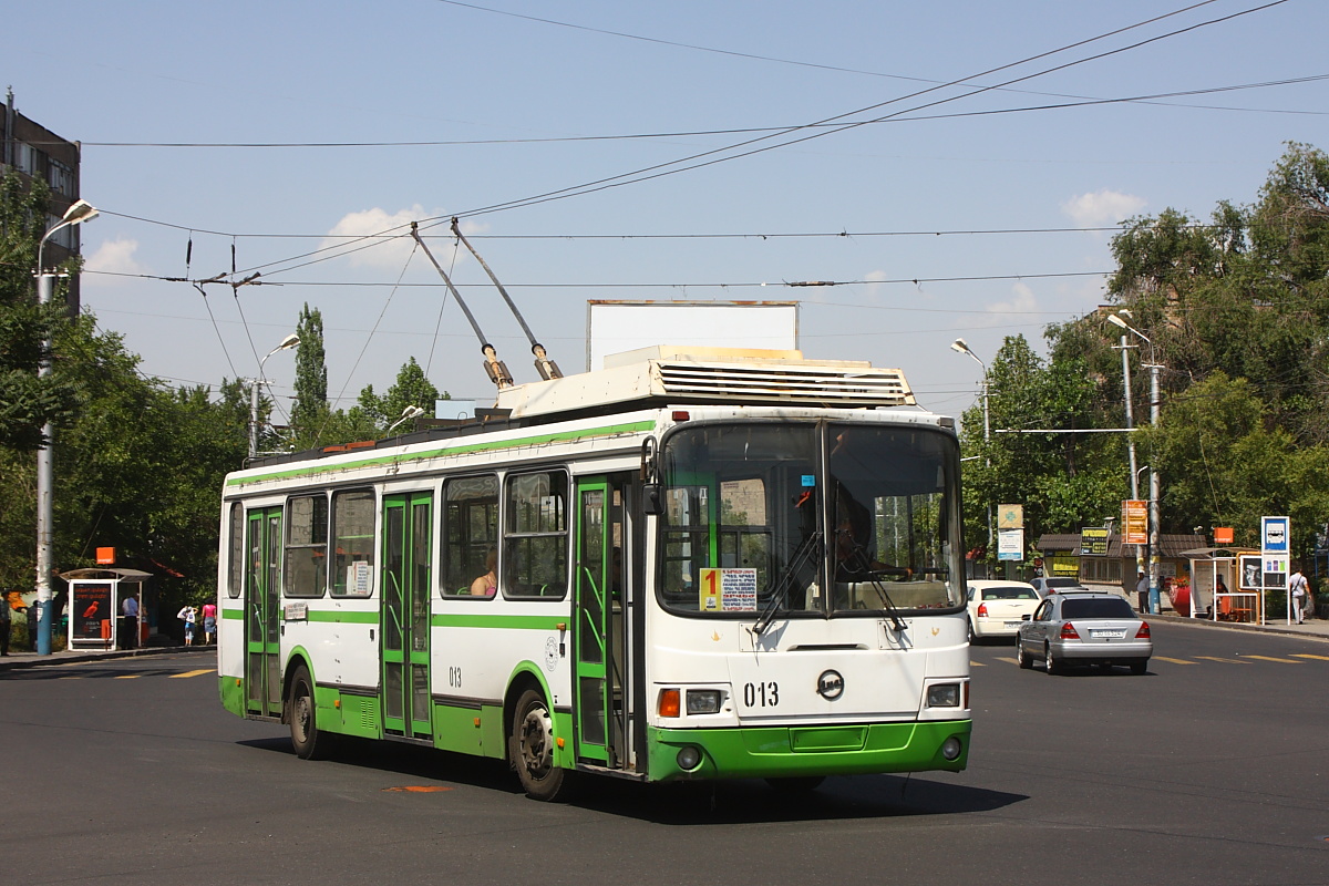 Ереван, ЛиАЗ-5280 (ВЗТМ) № 013