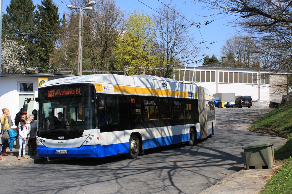 Золинген, Hess SwissTrolley 3 (BGT-N2C) № 952