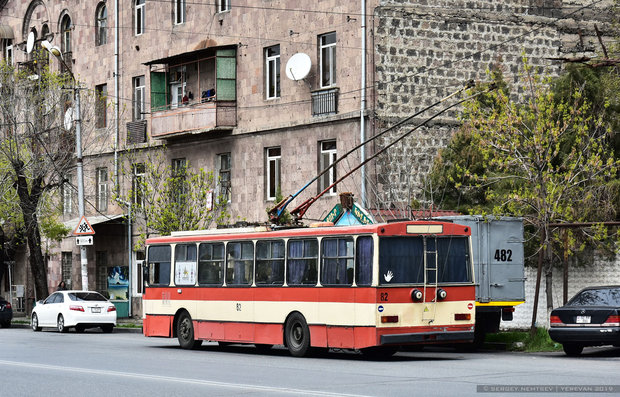 Ереван, Škoda 14Tr02/6 № 82