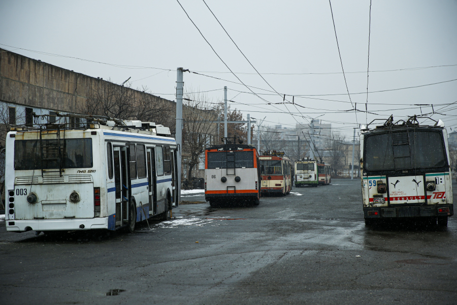 Ереван, ЛиАЗ-52803 (ВЗТМ) № 003; Ереван, Berliet ER100 № 59