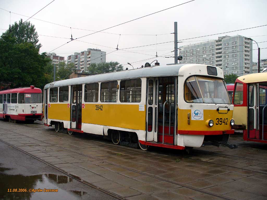 Москва, Tatra T3SU № 3942