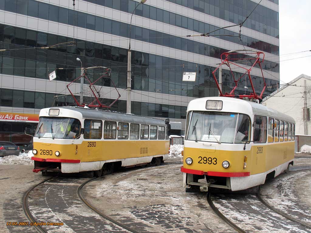 Moskva, Tatra T3SU č. 2690; Moskva, Tatra T3SU č. 2993