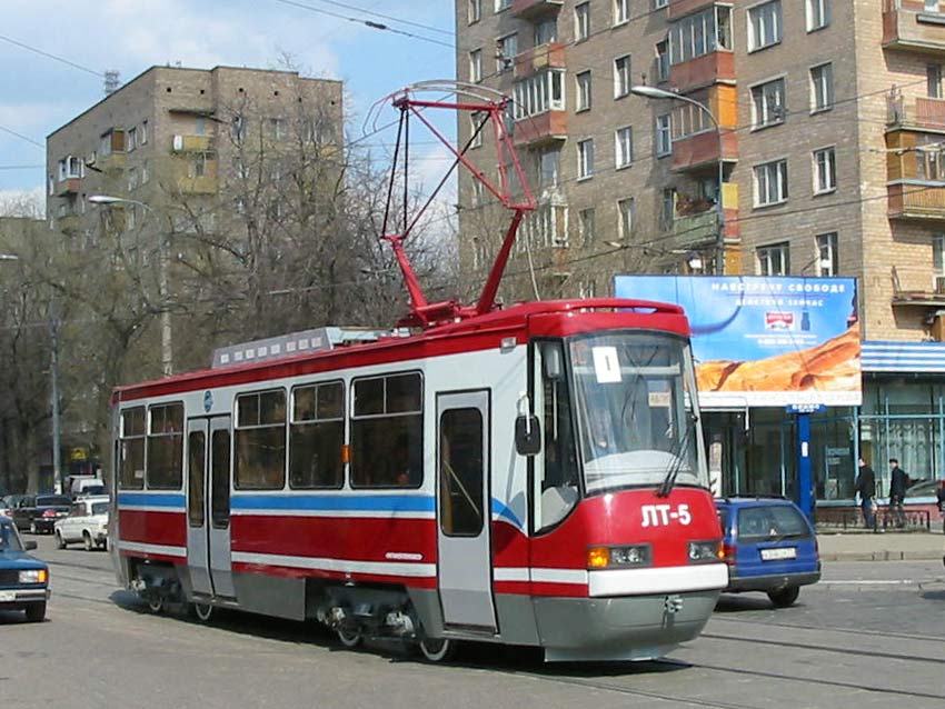 莫斯科, LT-5 # 1003; 莫斯科 — Arrival of LT-5 tramcars on April 2003