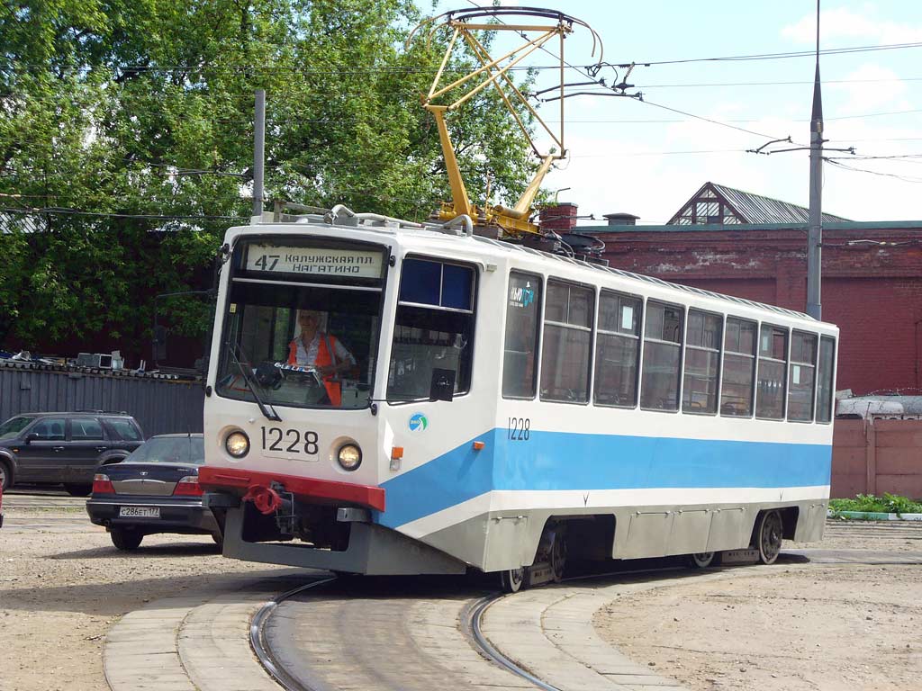 Москва, 71-608КМ № 1228