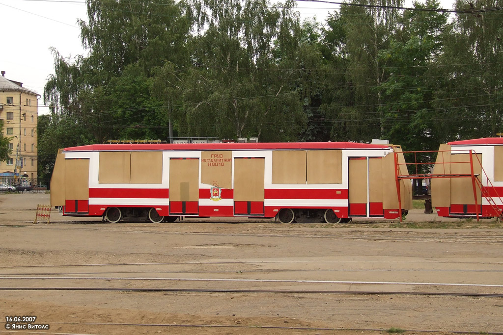 Tver — 2007.06 — LM-99AENM arriving