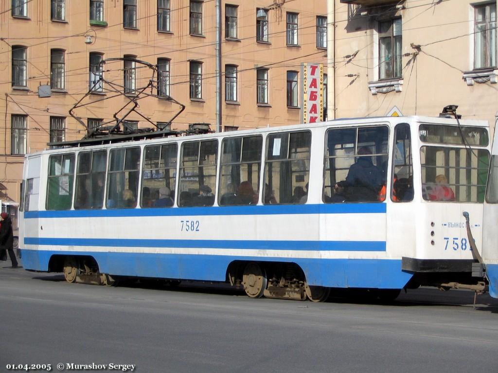 Petrohrad, LM-68M č. 7582