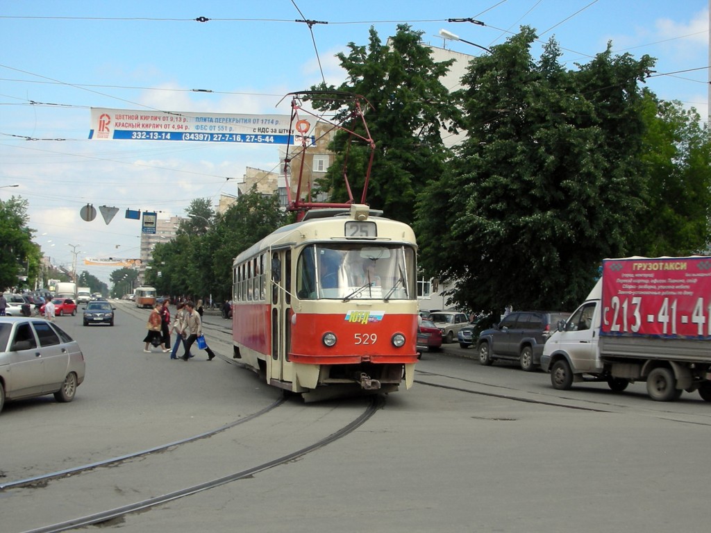 Yekaterinburg, Tatra T3SU (2-door) č. 529