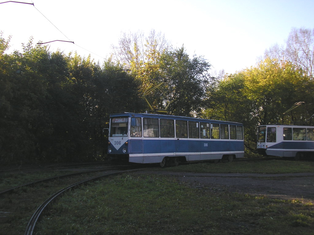 Novokuznetsk, 71-605 (KTM-5M3) č. 306