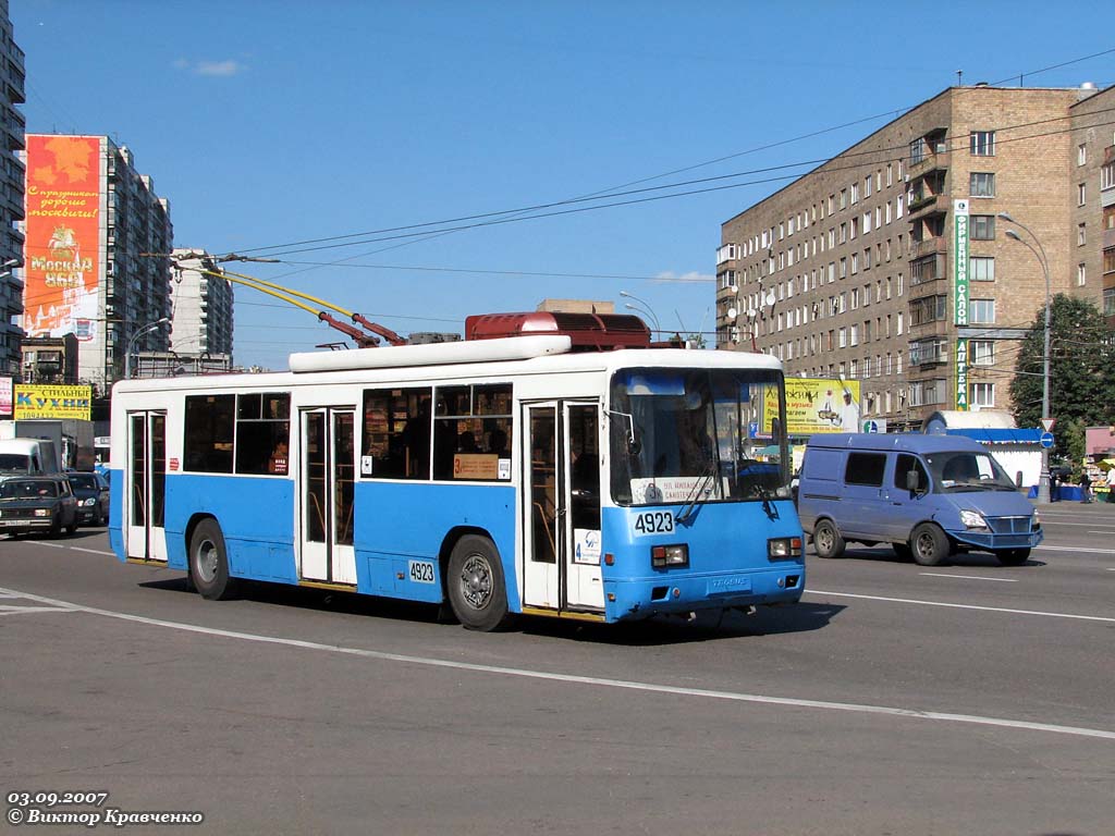 Moszkva, BTZ-52761R — 4923