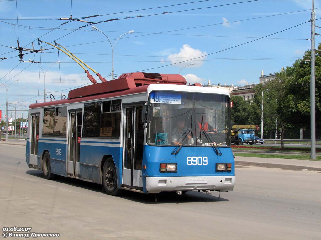 Moskva, BTZ-52761R č. 8909