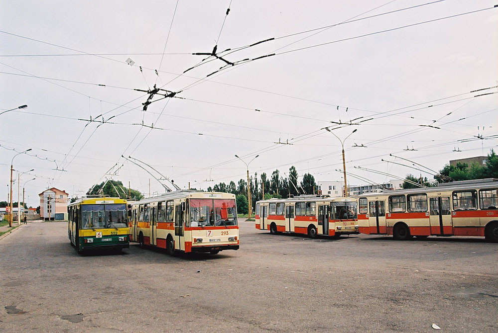 Каунас, Škoda 14Tr01 № 332; Каунас, Škoda 14Tr02/6 № 293; Каунас — Конечные пункты и линии