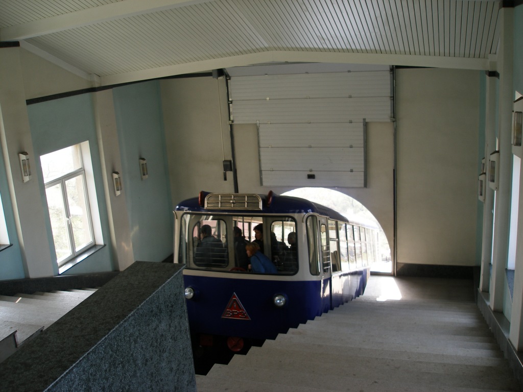Vladivostok, LVRZ-1 č. 1; Vladivostok — Funicular