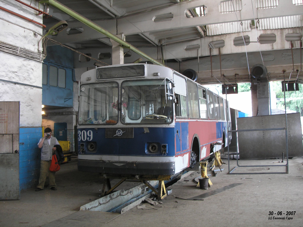 文尼察, ZiU-682V-013 [V0V] # 309; 文尼察 — Repair of trolleybuses ZiU