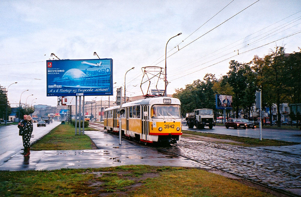 Москва, Tatra T3SU № 3942