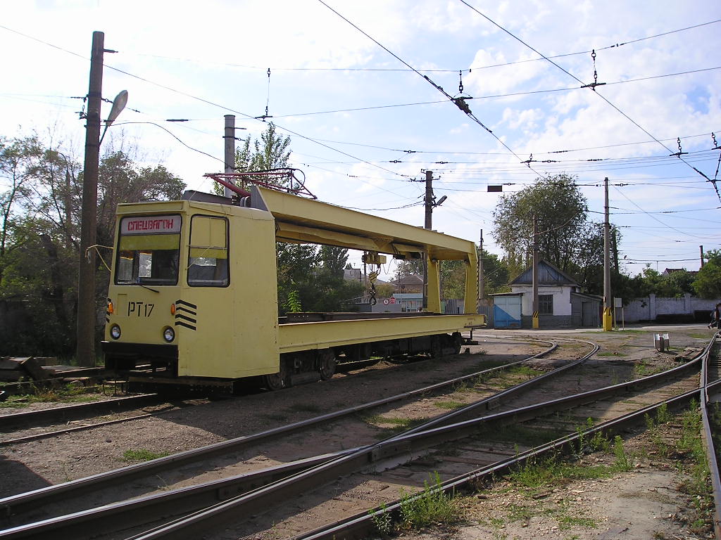Волгоград, ТК-28А № 17; Волгоград — Депо: [2] Трамвайное депо № 2