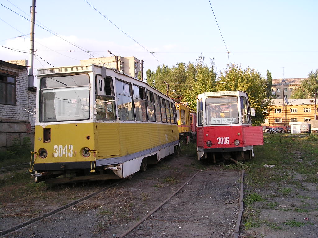 Saratov, 71-605 (KTM-5M3) № 3043; Saratov, 71-605 (KTM-5M3) № 3006