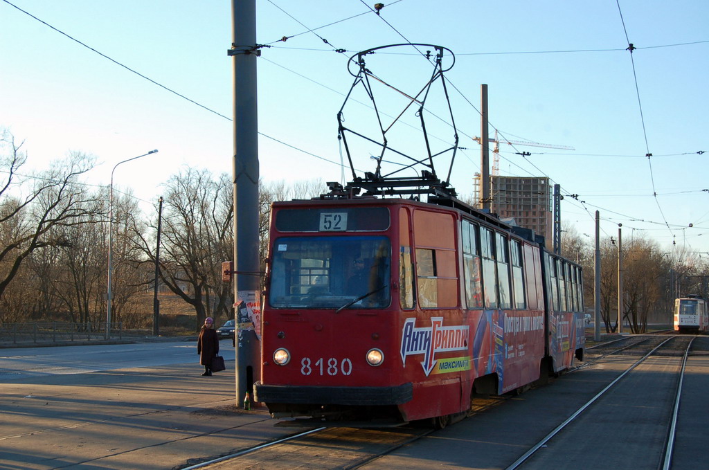 Saint-Petersburg, LVS-86K № 8180