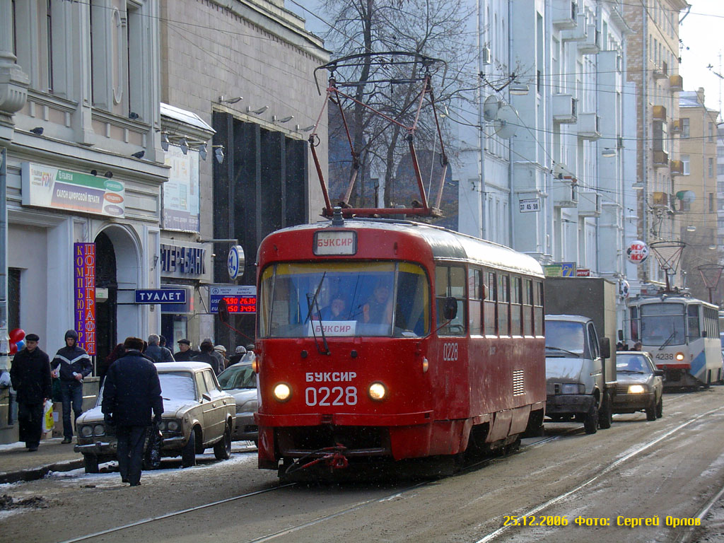 Москва, Tatra T3SU № 0228