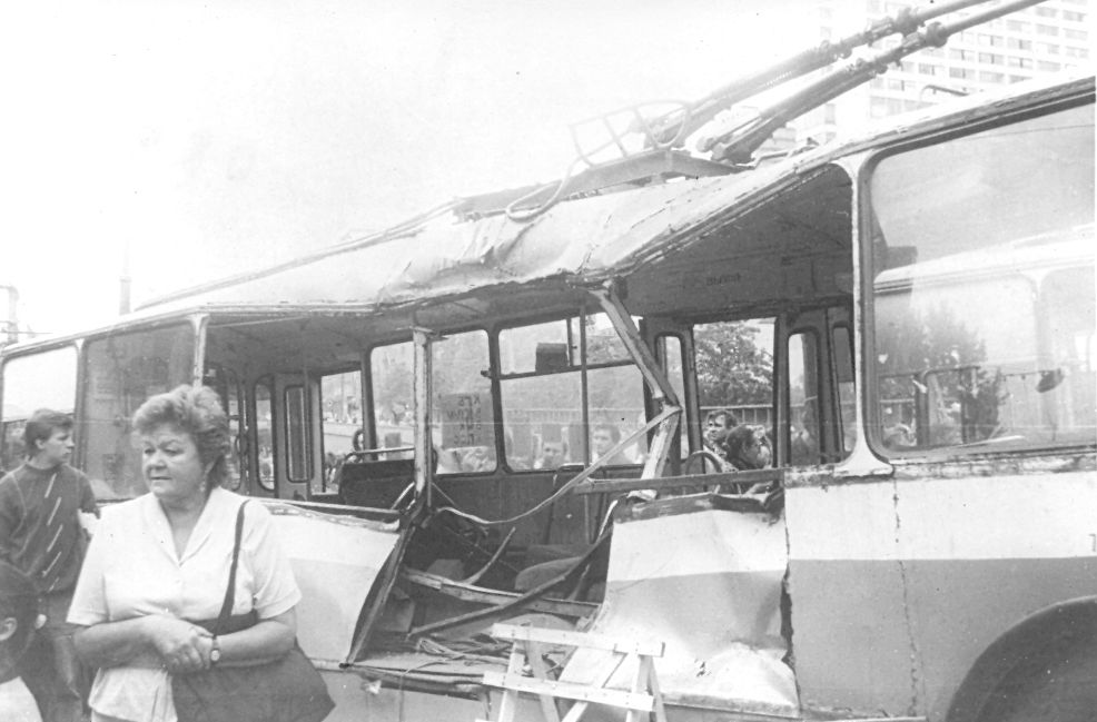 Moskva, ZiU-682V č. 4199; Moskva — Trolleybus barricades 08.1991