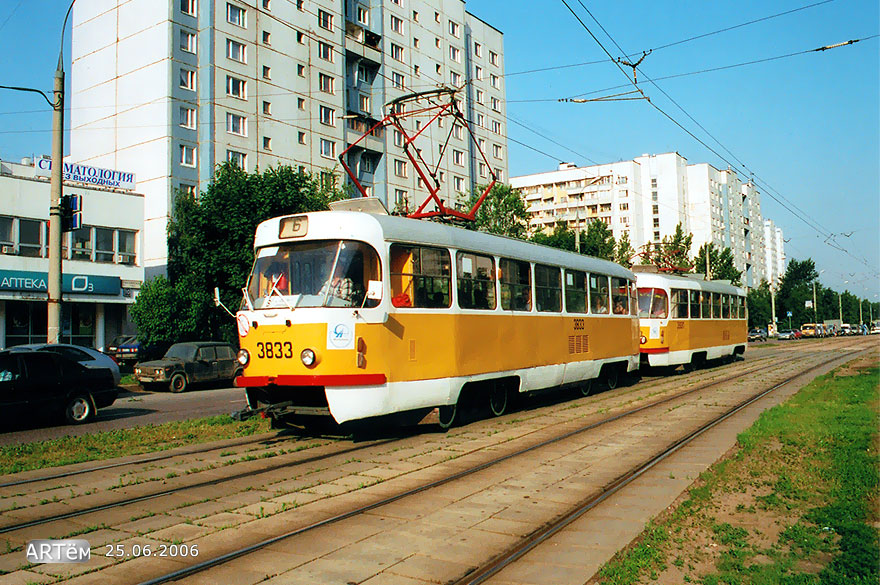Moscou, Tatra T3SU N°. 3833