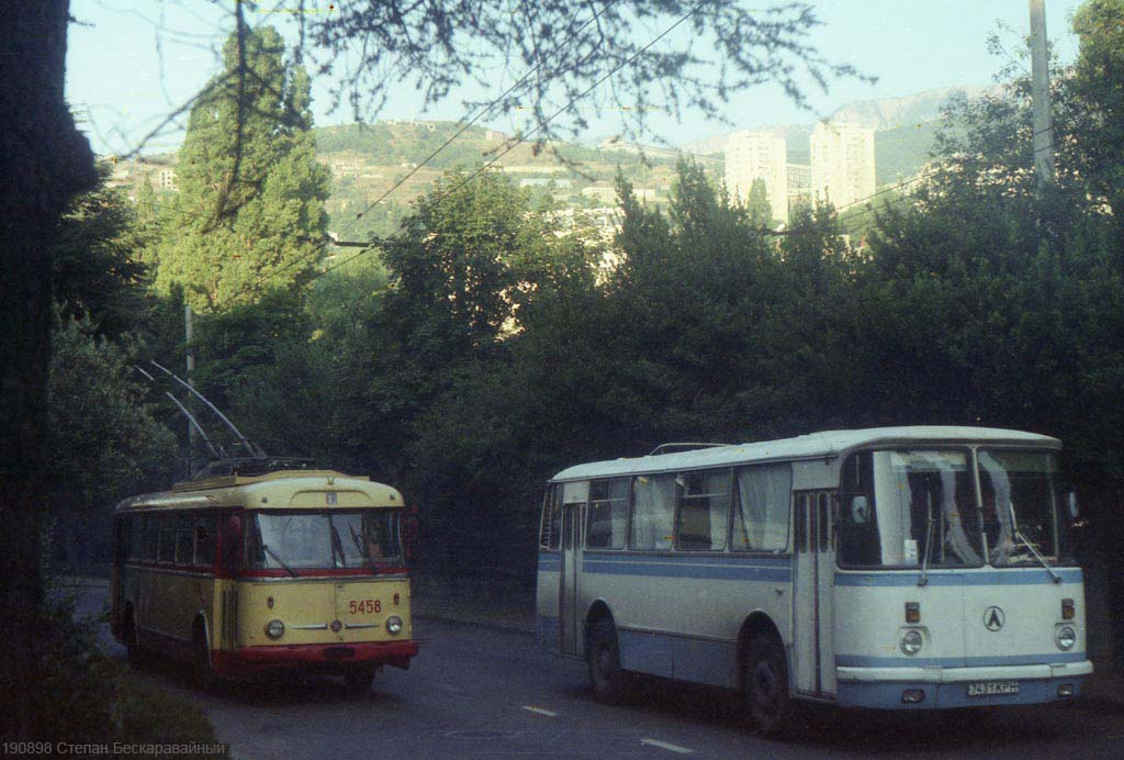 Крымский троллейбус, Škoda 9Tr18 № 5458; Крымский троллейбус — Исторические фотографии (1959 — 2000)