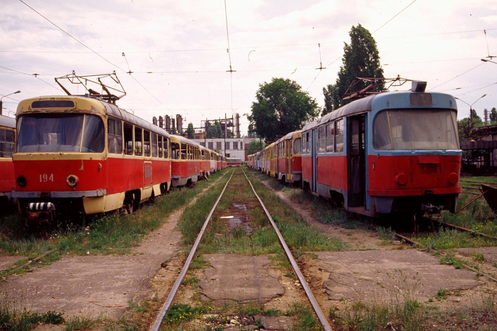Woronesch, Tatra T4D Nr. 194; Woronesch, Tatra T3SU Nr. 236; Woronesch — Tram Depot No. 2