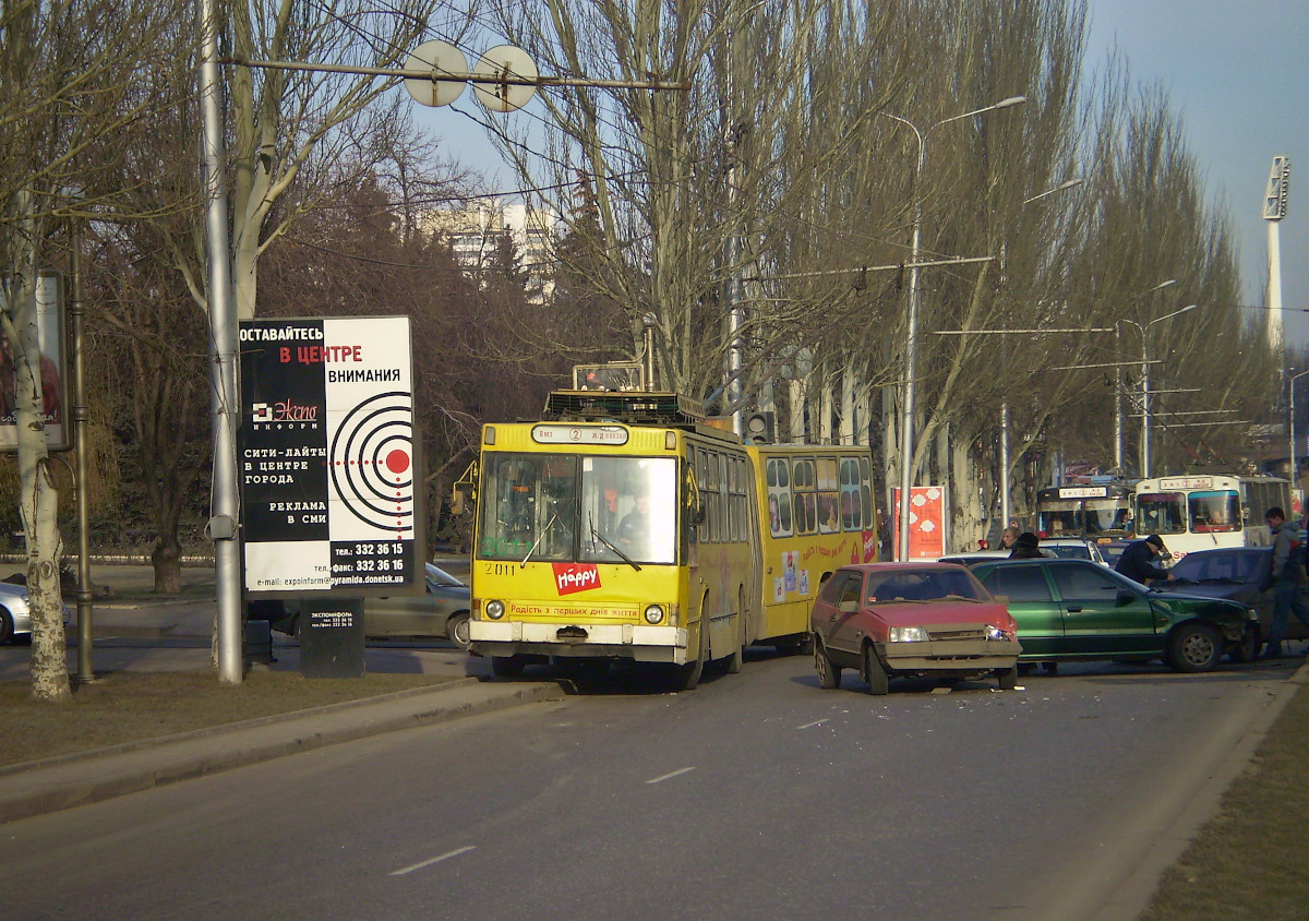 Donetsk, YMZ T1 № 2011