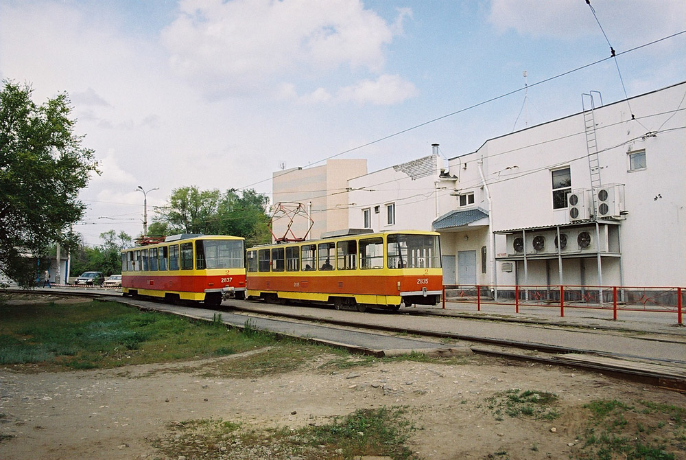 Volgográd, Tatra T6B5SU — 2837; Volgográd, Tatra T6B5SU — 2835; Volgográd — Tram lines: [2] Second depot — West