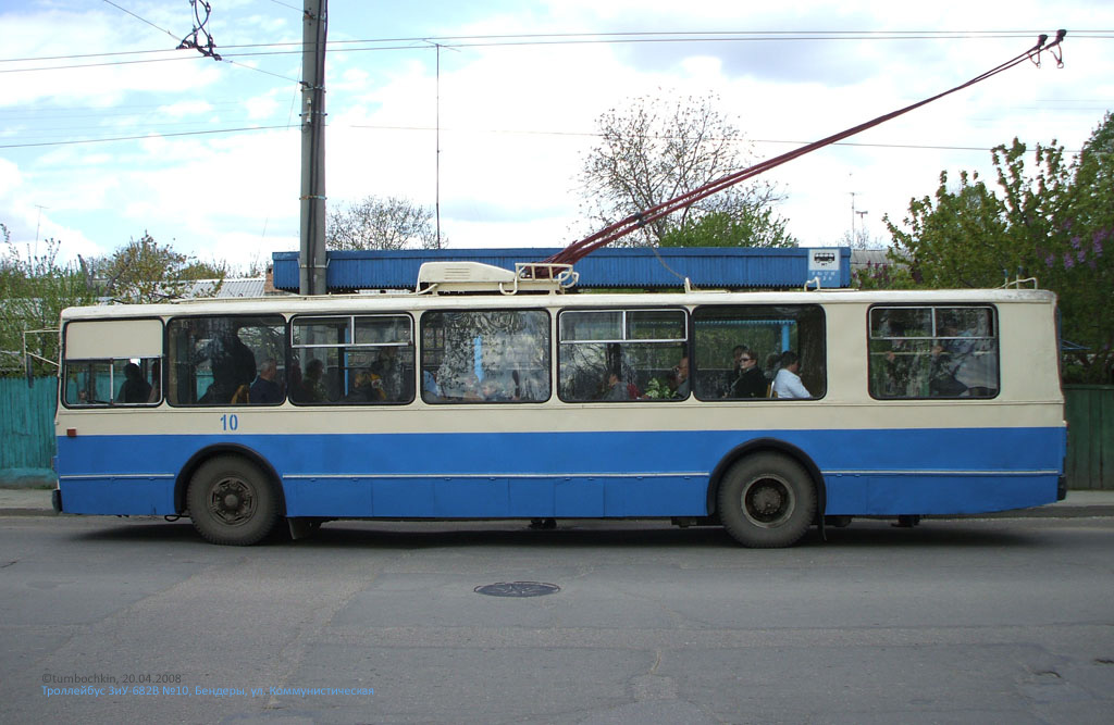 Benderai (Tigina), ZiU-682V nr. 10