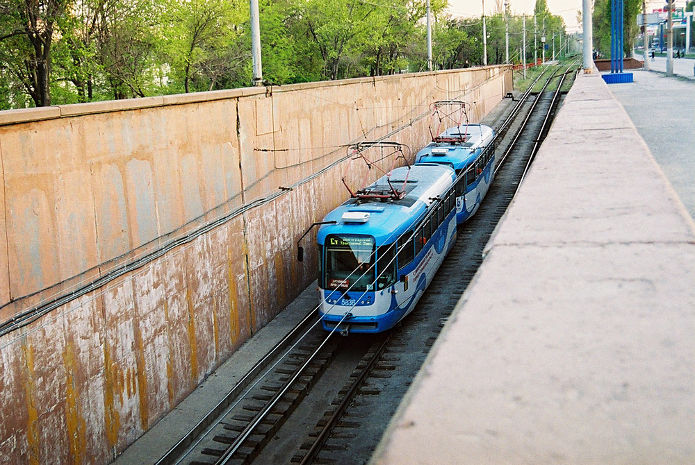 Wolgograd, Tatra T3R.PV Nr. 5836; Wolgograd, Tatra T3R.PV Nr. 5837; Wolgograd — Tram lines: [5] Fifth depot — Tram rapid transit