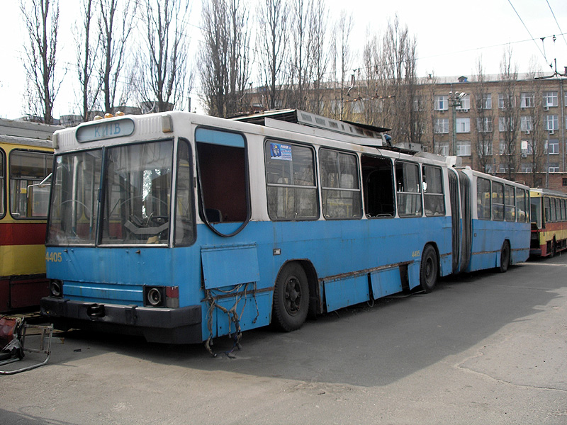 Kijev, YMZ T1 — 4405