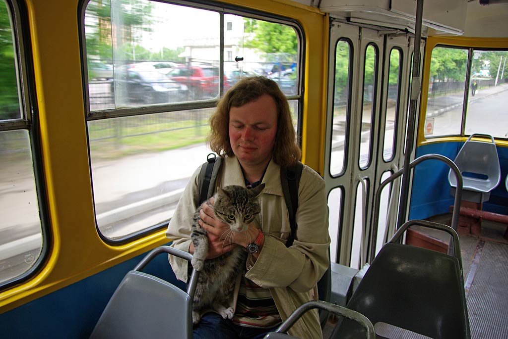 Moszkva — Clousure of tramway line on Lesnaya street; Transport and animals
