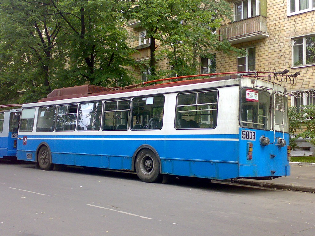 Москва, ЗиУ-682ГМ1 (с широкой передней дверью) № 5809