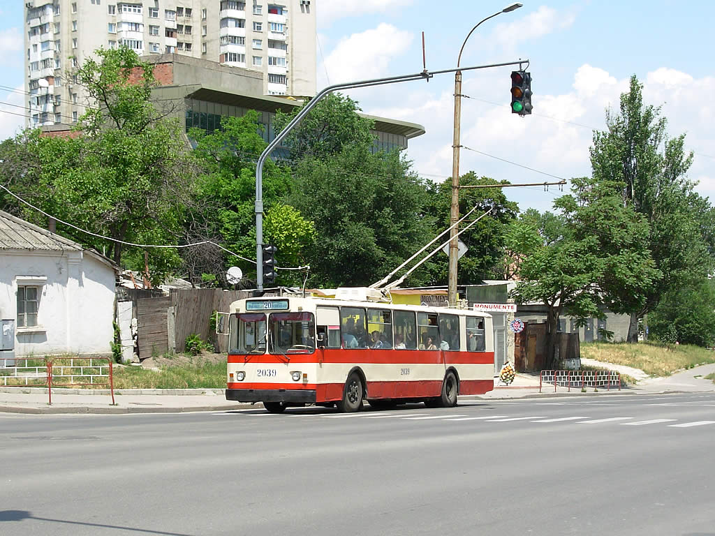 Chișinău, ZiU-682V [V00] # 2039