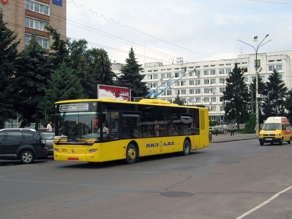 Cherkasy, LAZ E183D1 № 373