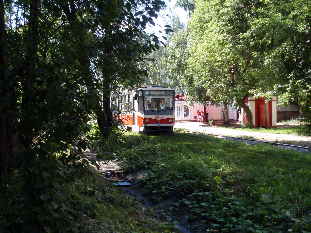 Ijevsk, Tatra T6B5-RA N°. 2042