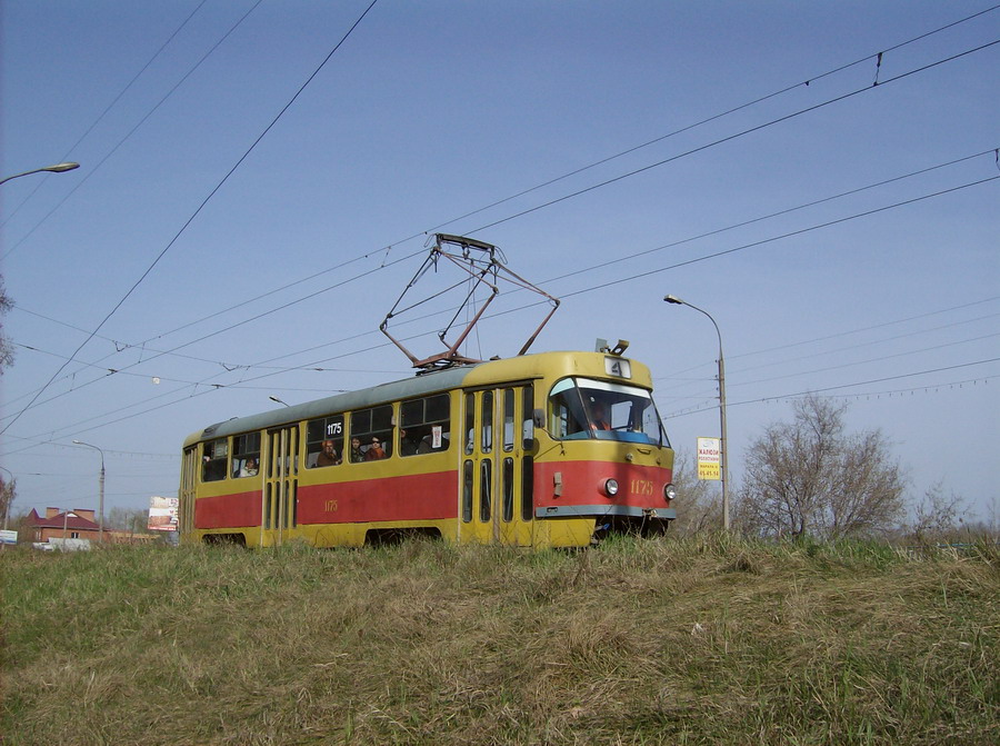 Oulianovsk, Tatra T3SU N°. 1175