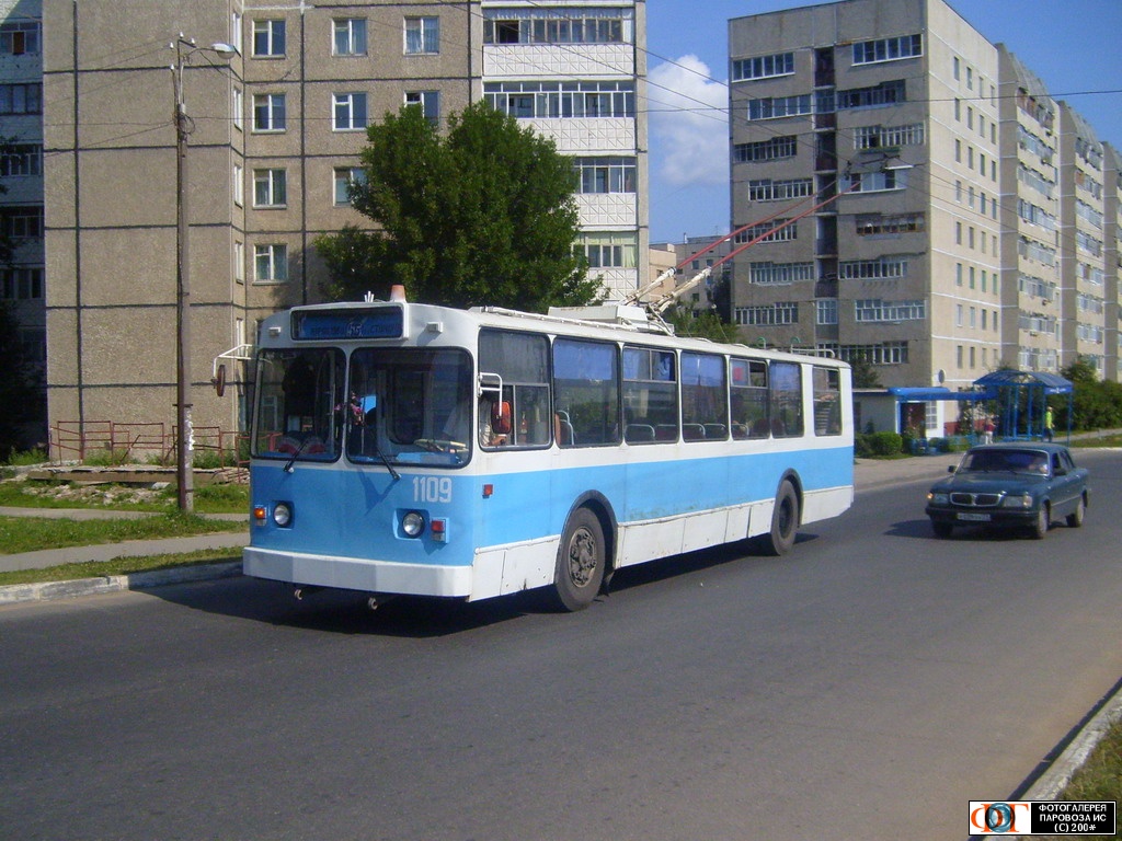 Novocheboksarsk, VMZ-100 č. 1109