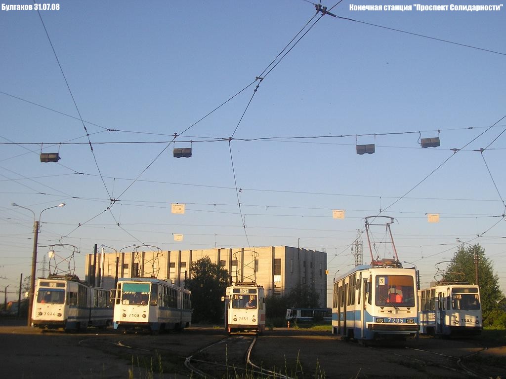 Санкт-Петербург, 71-147К (ЛВС-97К) № 7108; Санкт-Петербург, ЛМ-68М № 7651; Санкт-Петербург, 71-134К (ЛМ-99К) № 7205; Санкт-Петербург — Конечные станции и разворотные кольца