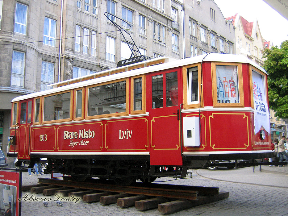 利沃夫 — Replica tram Sanok