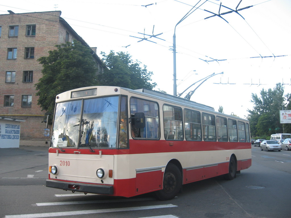 Kiiev, Škoda 14Tr02/6 № 2010