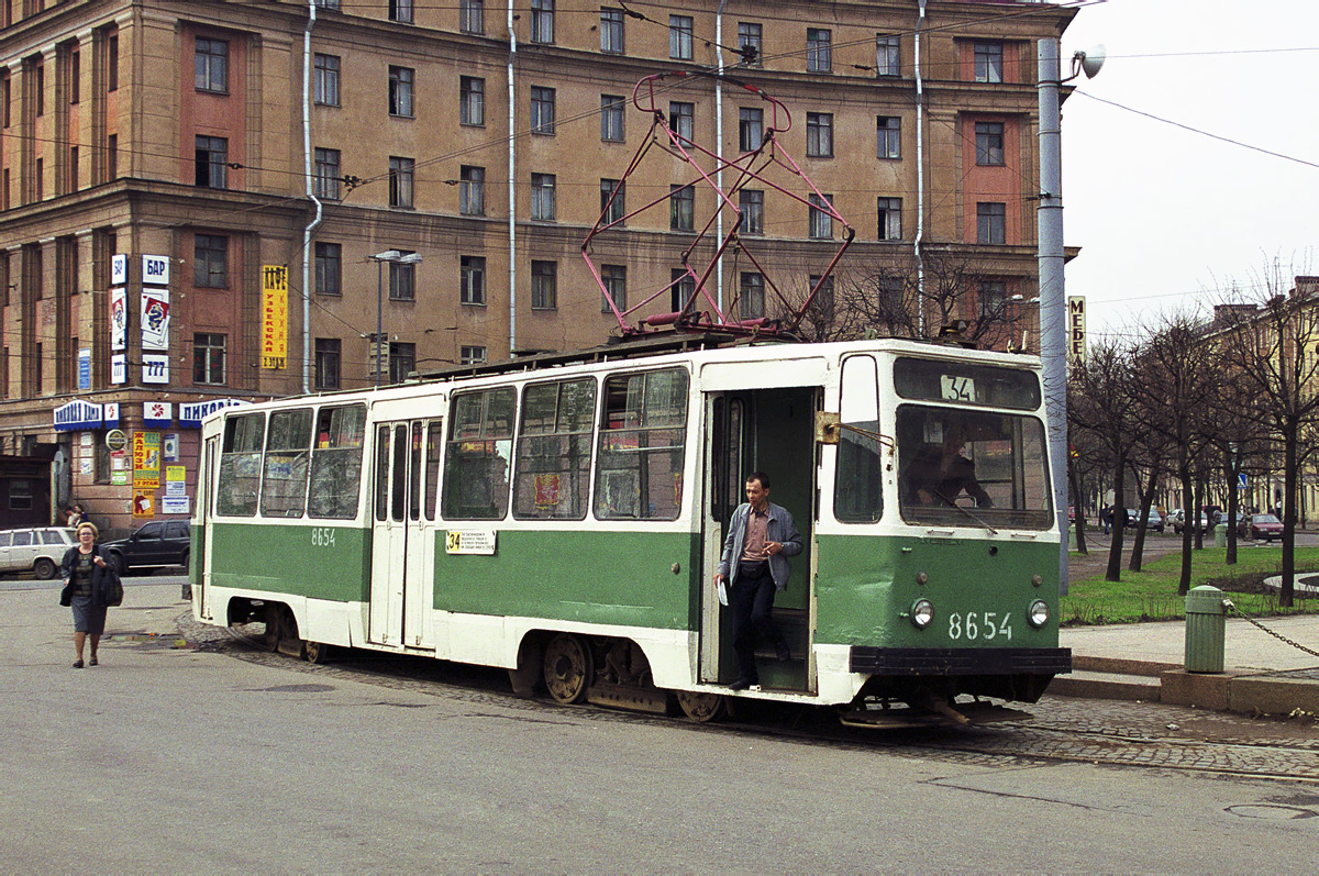 Санкт-Петербург, ЛМ-68М № 8654