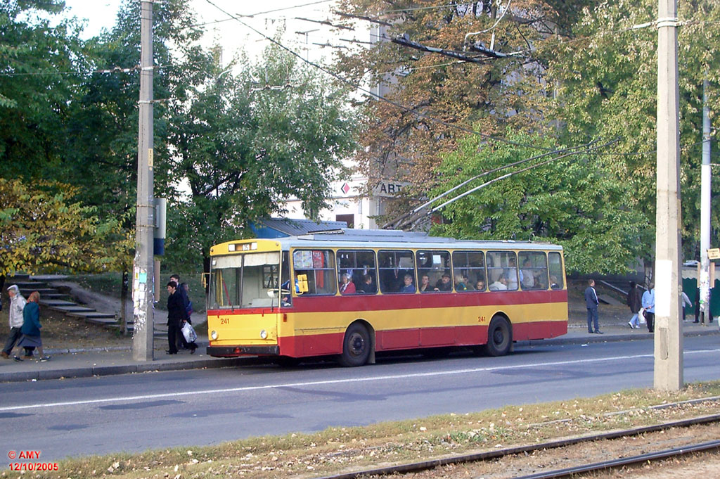 Kyiv, Škoda 14Tr02 № 241