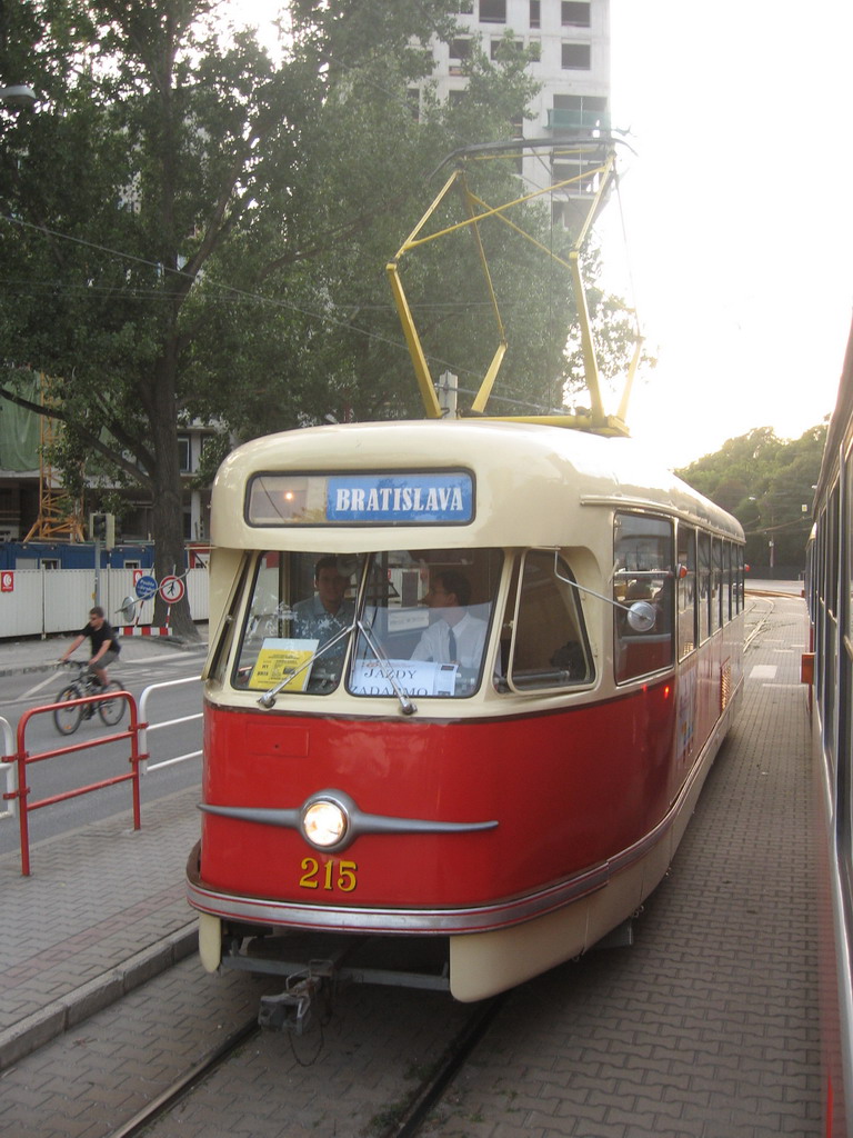 Братислава, Tatra T2 № 215