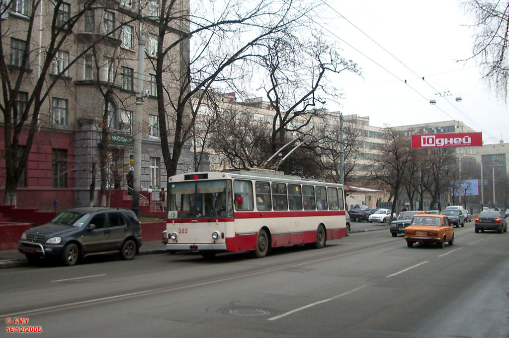 Kiev, Škoda 14Tr02/6 nr. 382