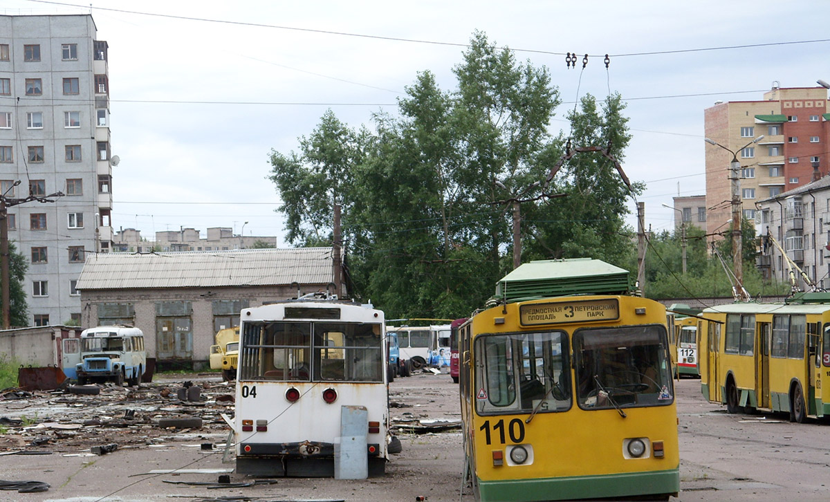 Архангельск, Škoda 14Tr08/6 № 04; Архангельск, ВМЗ-170 № 110