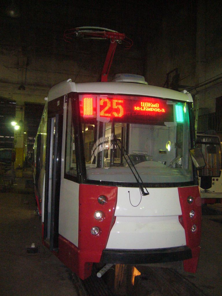 Szentpétervár, 71-152 (LVS-2005) — 1112; Szentpétervár — New PTMZ trams