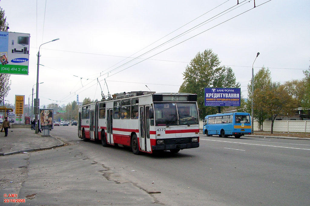 Киев, DAC-217E № 4377