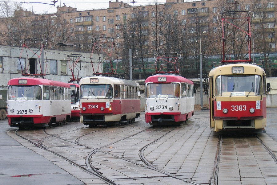 Moskva, Tatra T3SU č. 3975; Moskva, MTTM č. 3346; Moskva, Tatra T3SU č. 3734; Moskva, MTTCh č. 3383