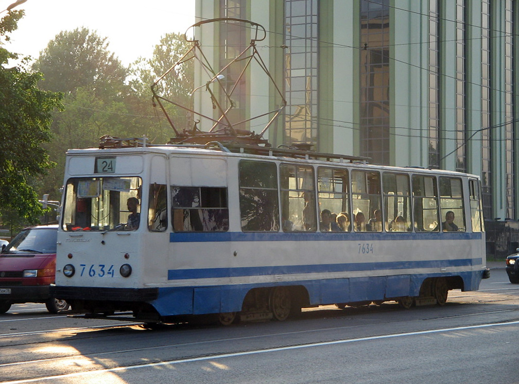 Saint-Petersburg, LM-68M # 7634